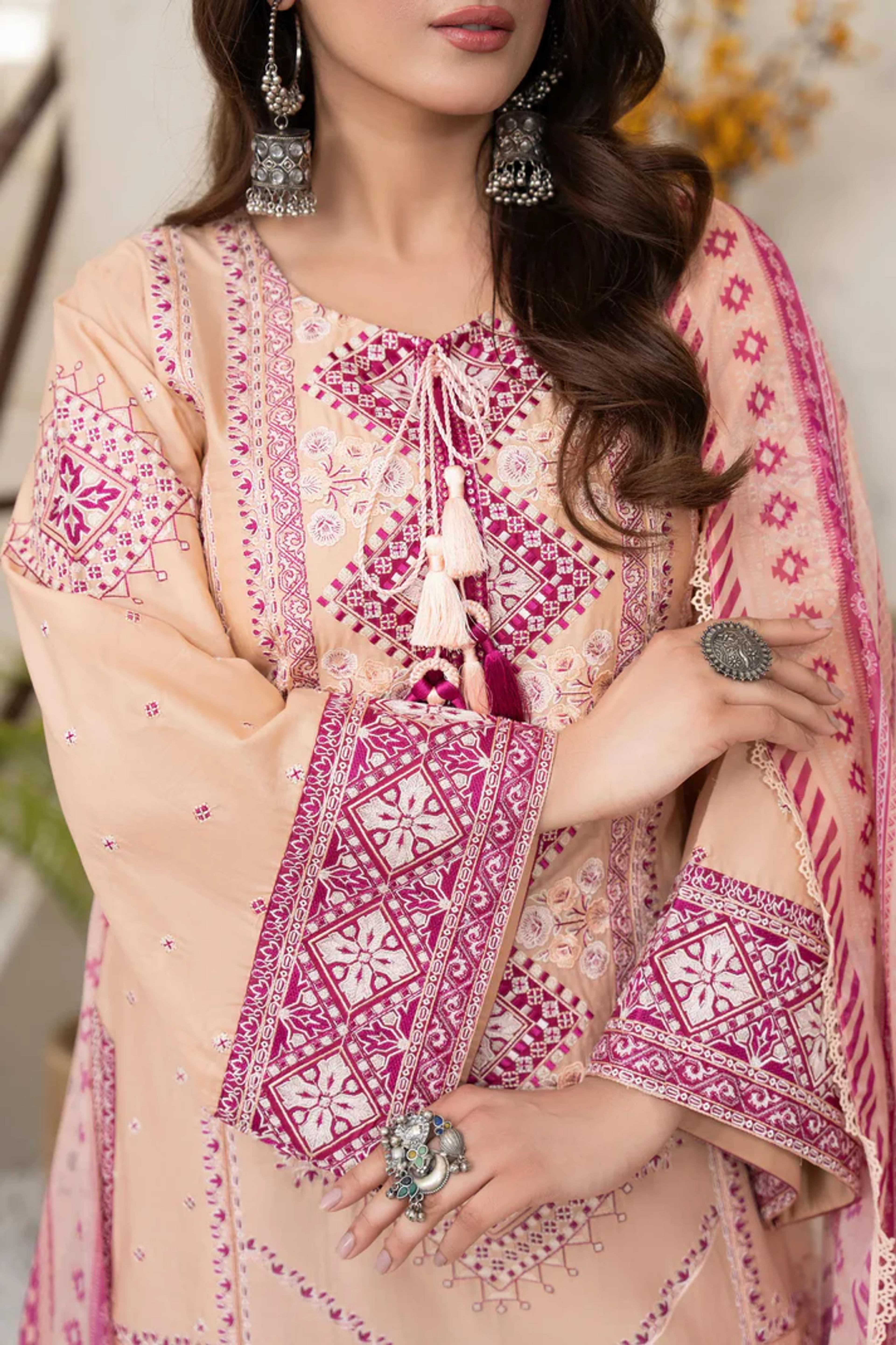 Embroidered Cotton Suit with Applique & Tassels - Thumbnail 11