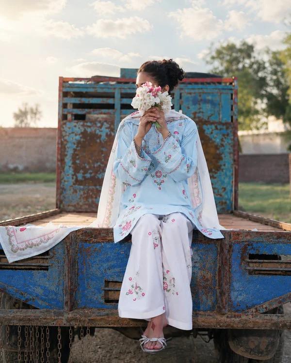 Floral Embroidered Lawn Suit - Image 6