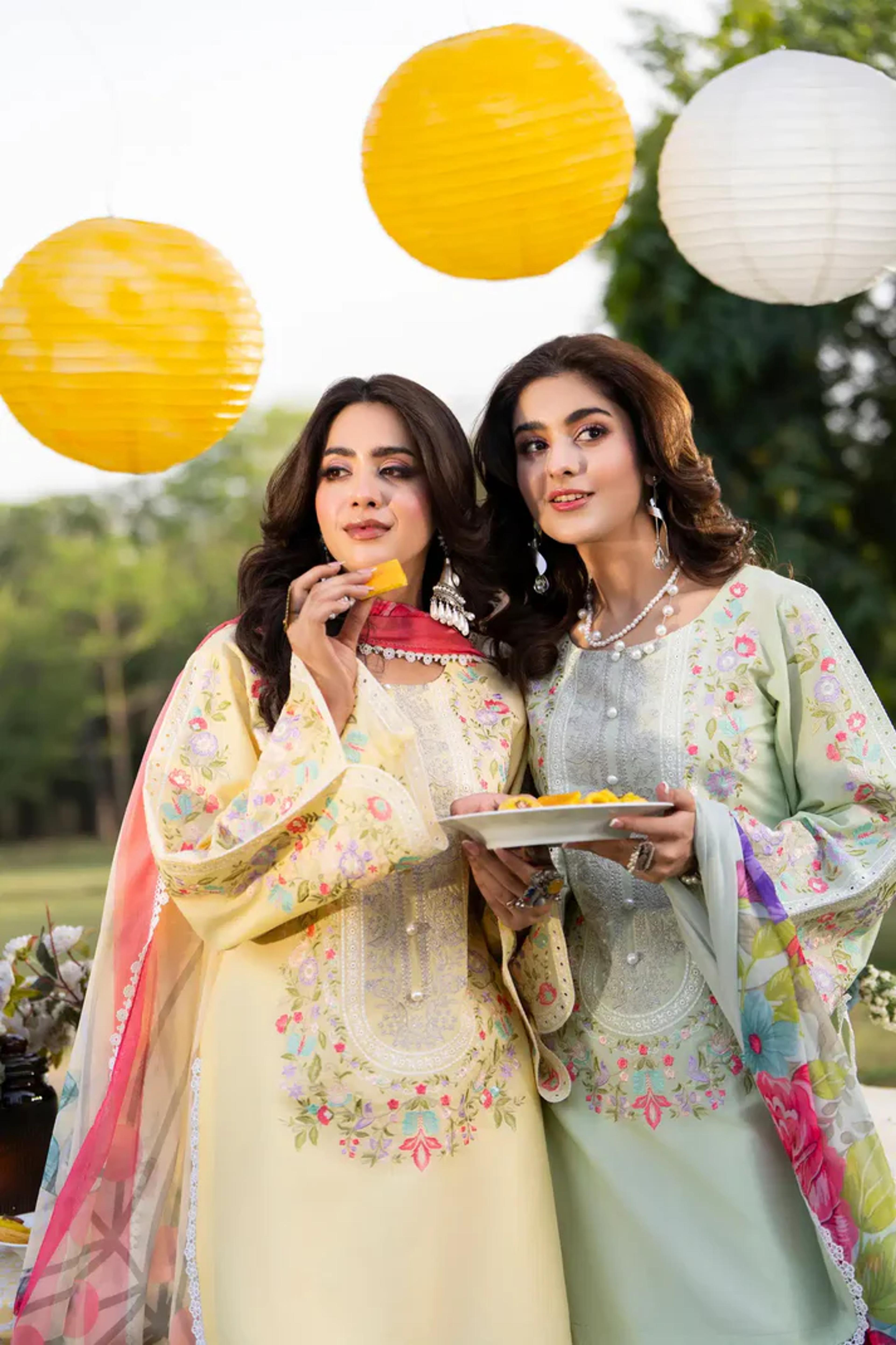 Embroidered Short Shirt & Farshi Shalwar  - Thumbnail 14