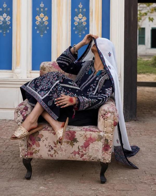 Graceful Long Silhouette Lawn Suit - Image 5