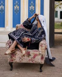 Graceful Long Silhouette Lawn Suit - Thumbnail 5