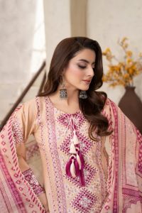 Embroidered Cotton Suit with Applique & Tassels - Thumbnail 12