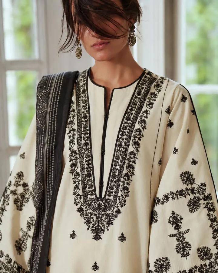 Ivory Elegance Embroidered Lawn Suit - Image 3