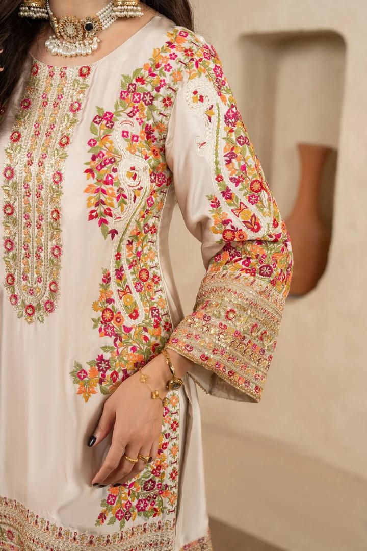 3D Sequin Floral Embroidered Suit - Image 5