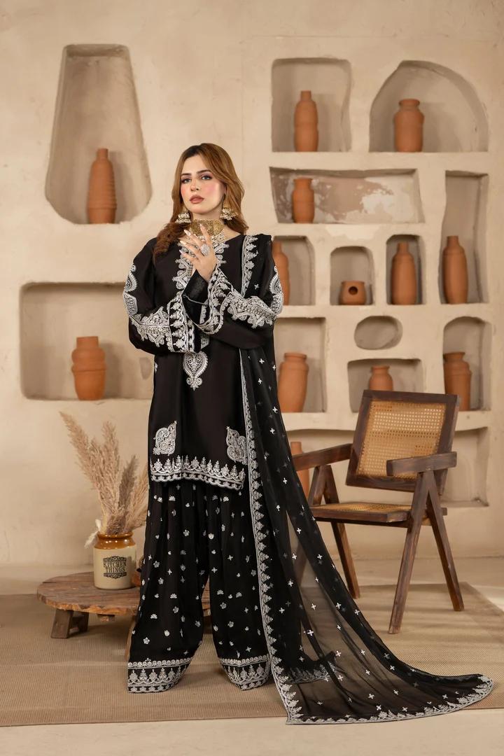 Regal Paisley Tilla Suit - Image 2