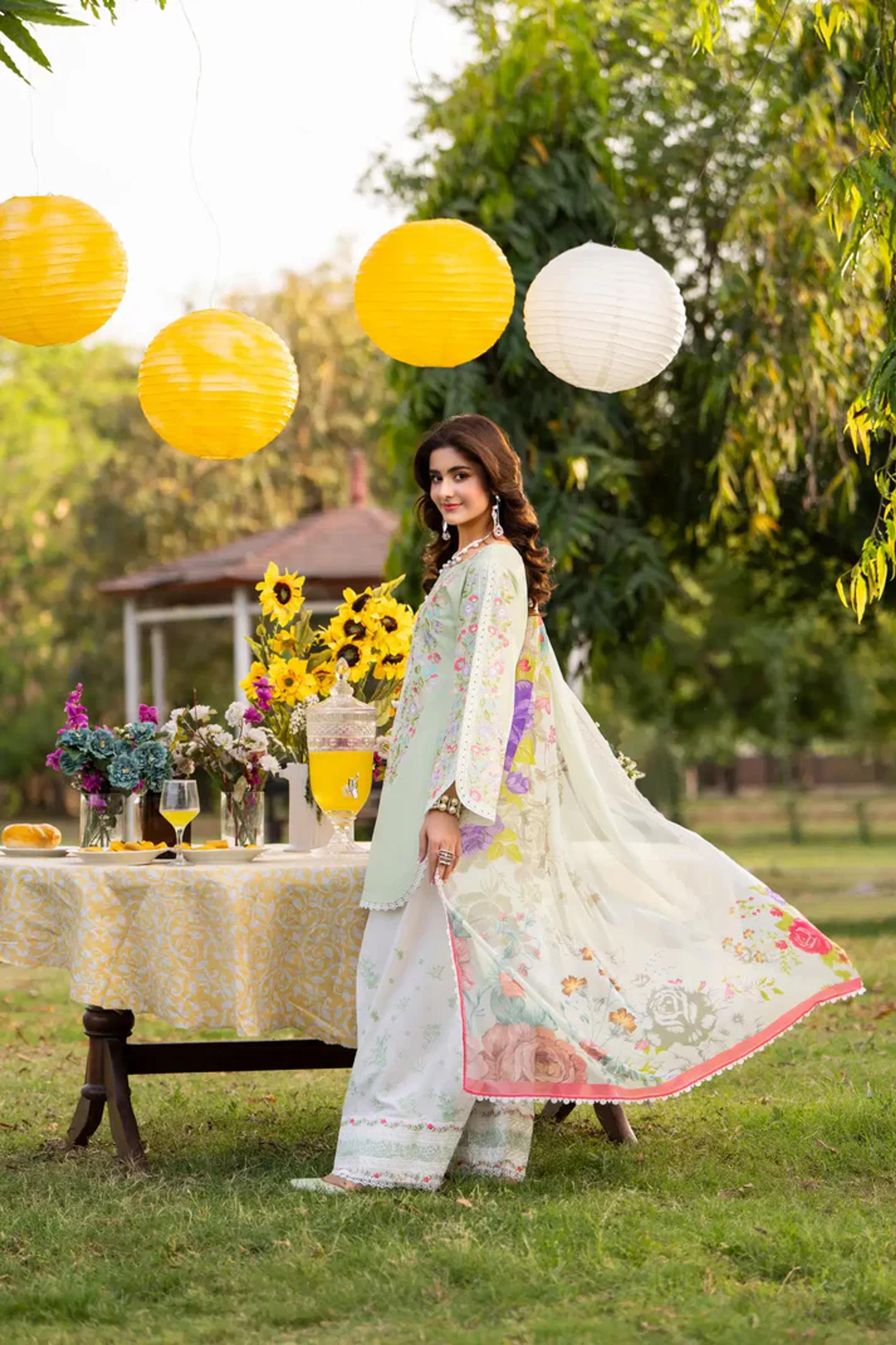 Embroidered Short Shirt & Farshi Shalwar  - Thumbnail 12