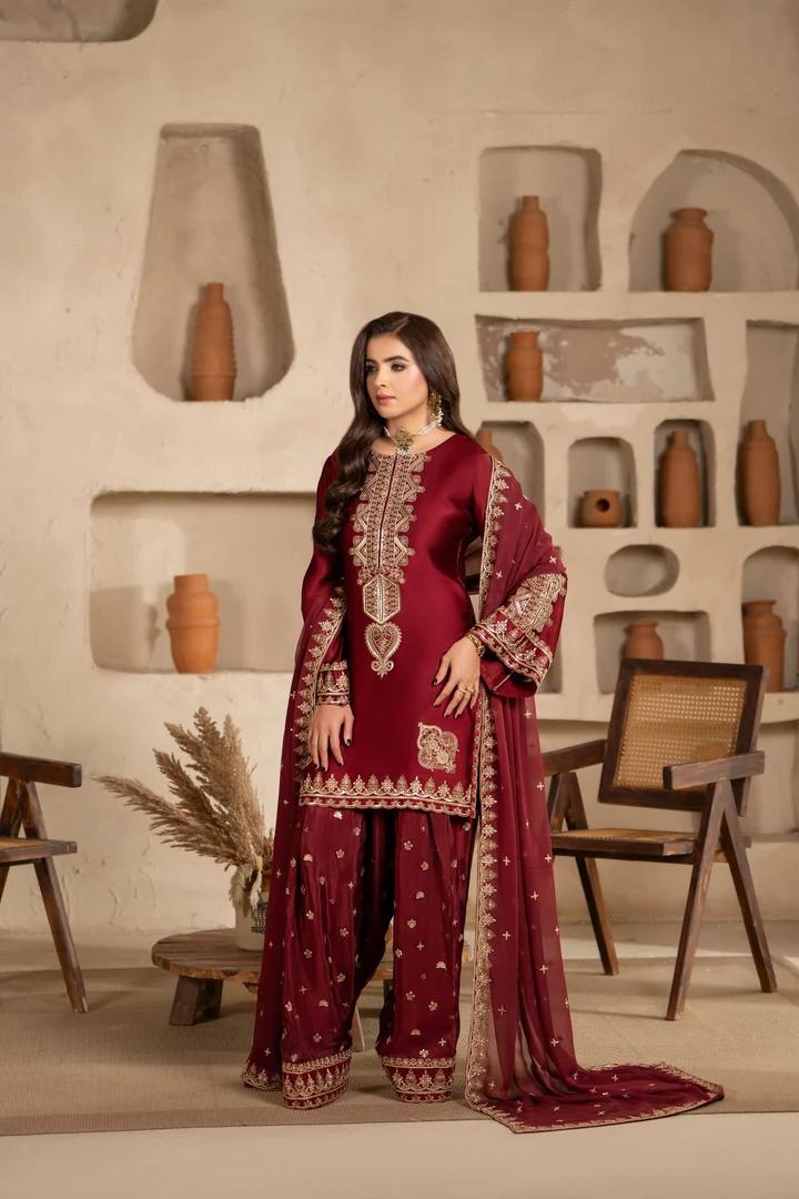 Regal Paisley Tilla Suit - Image 9