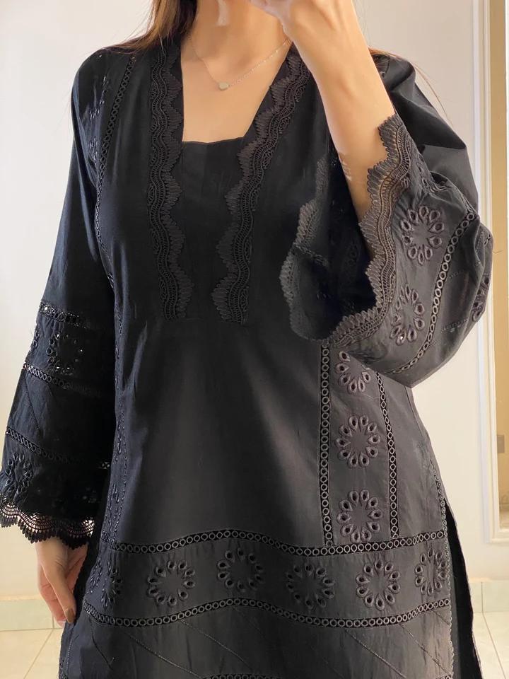Lace Suit with Embroidered Flapper - Image 4