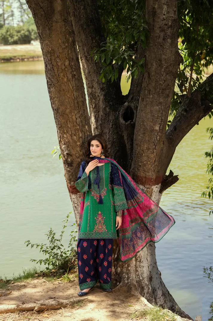 Traditional Ethnic Set with Apple Silk & Farshi Shalwar - Image 8