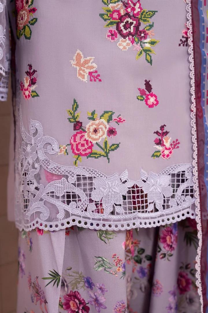 Elegant Lawn Suit with Farshi Sweep - Image 6
