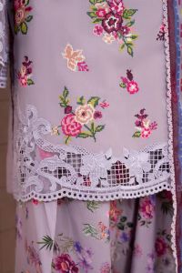 Elegant Lawn Suit with Farshi Sweep - Thumbnail 6