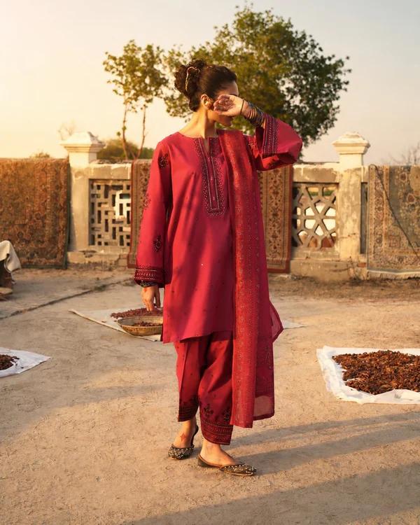 Chiffon Dupatta Lawn Ensemble - Image 1