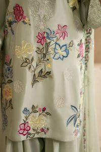Bloom Embroidered Silk Suit - Thumbnail 13