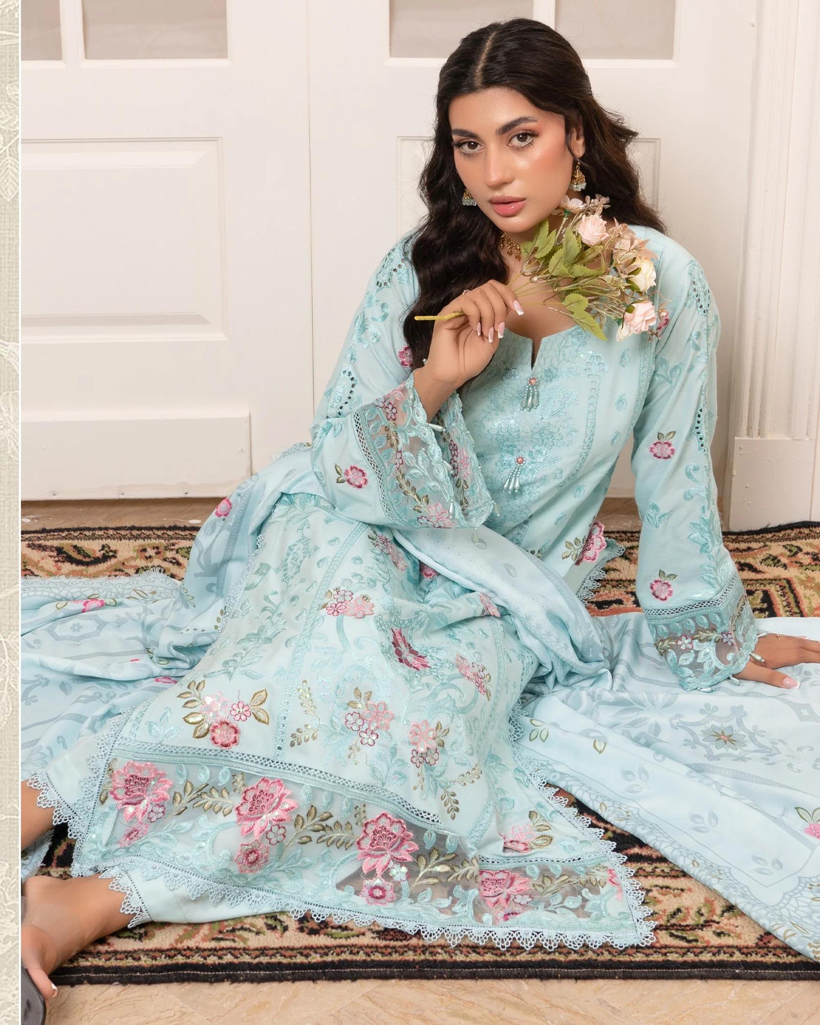 Falak Bloom Suit - Image 3