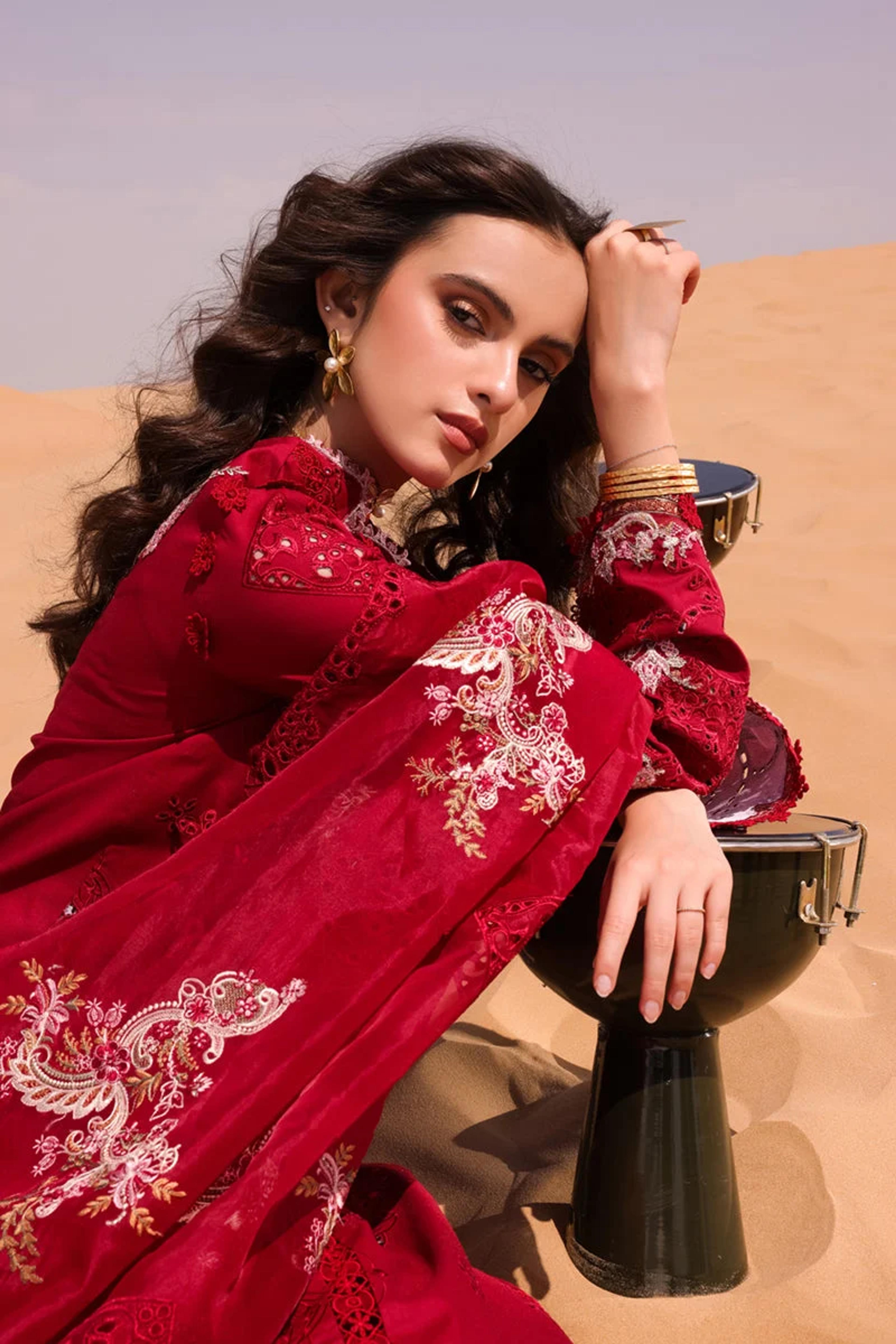 Chikankari Embroidered Lawn Suit - Thumbnail 4