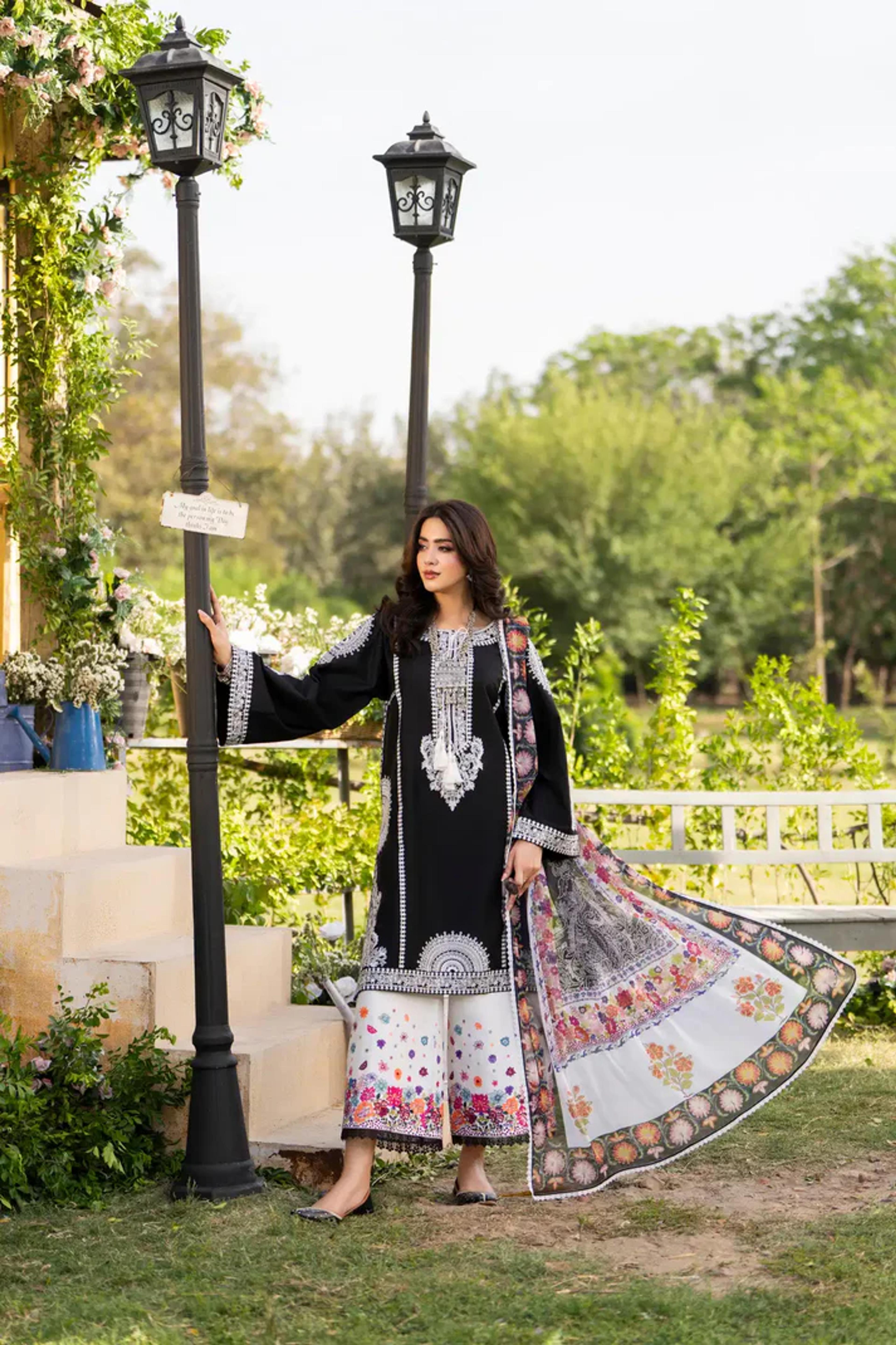 Embroidered Shirt & Printed Chiffon Dupatta - Thumbnail 2