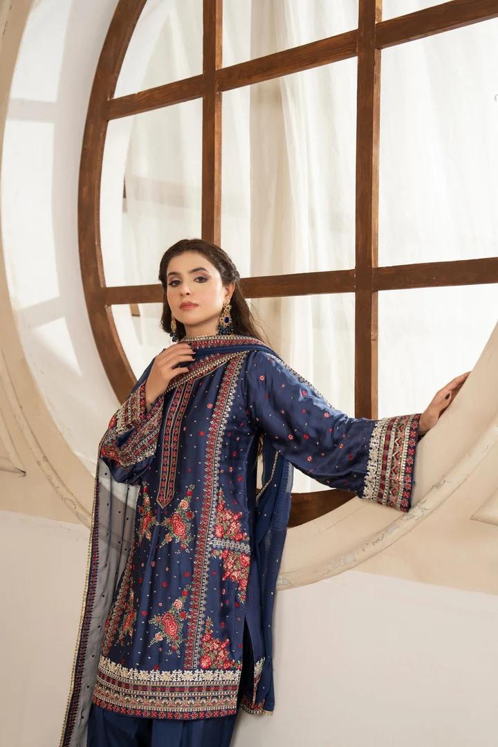 Embroidered Tilla Sequin Suit - Image 3
