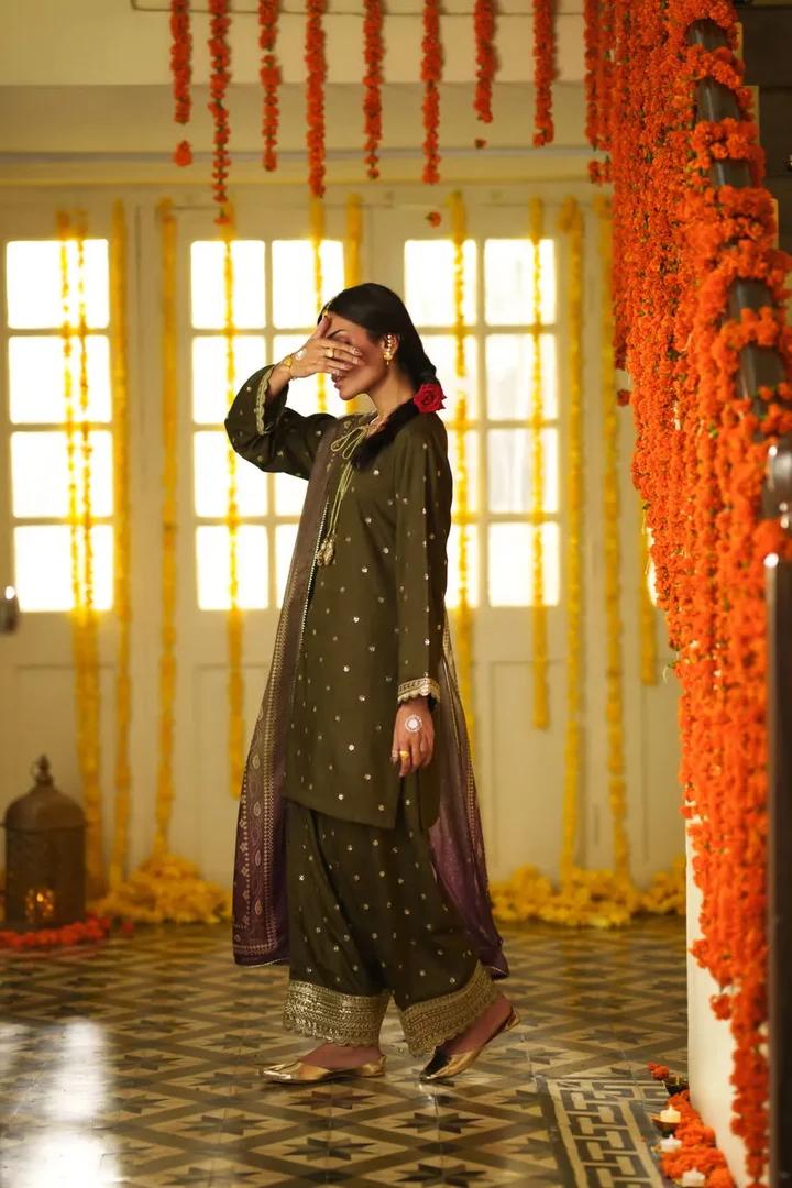 Elegance Silk Suit Set - Image 2