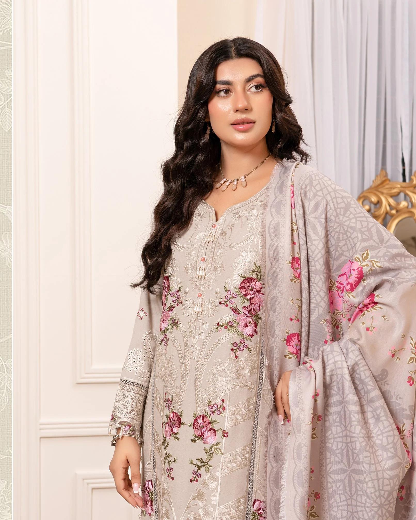 Aiza Bloom Suit - Image 3