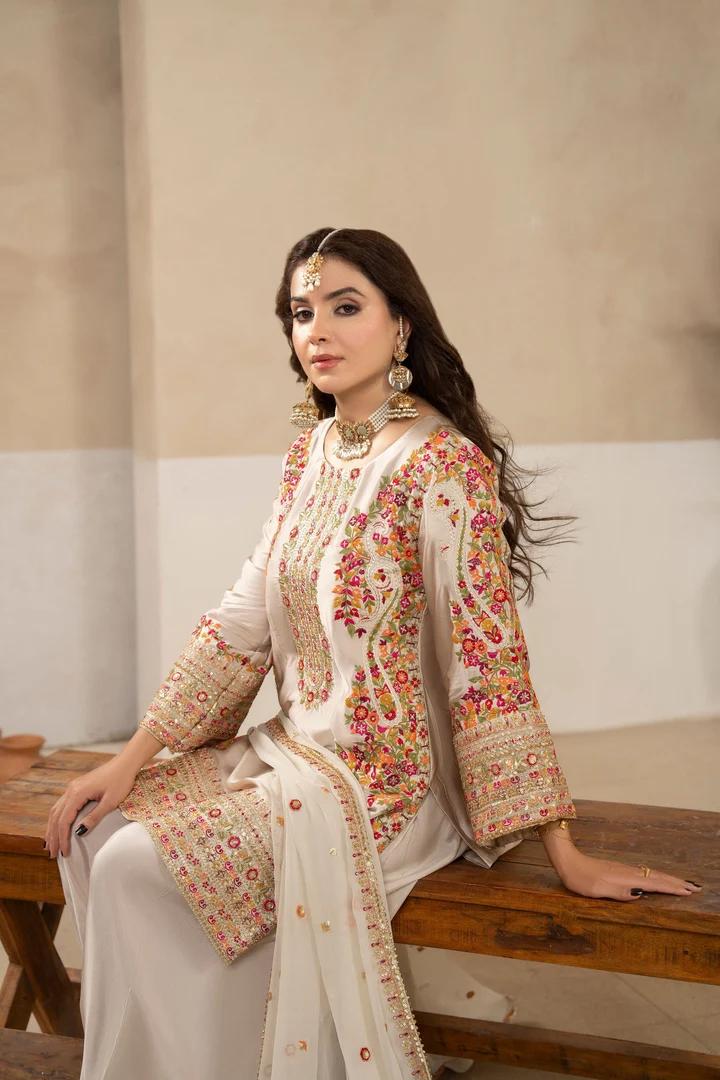 3D Sequin Floral Embroidered Suit - Image 8