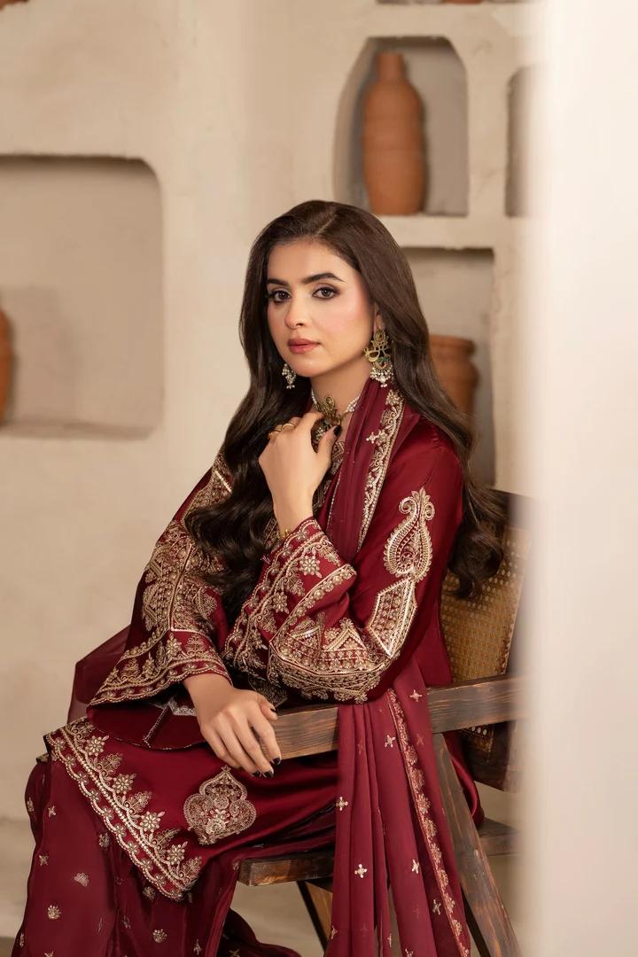 Regal Paisley Tilla Suit - Image 10