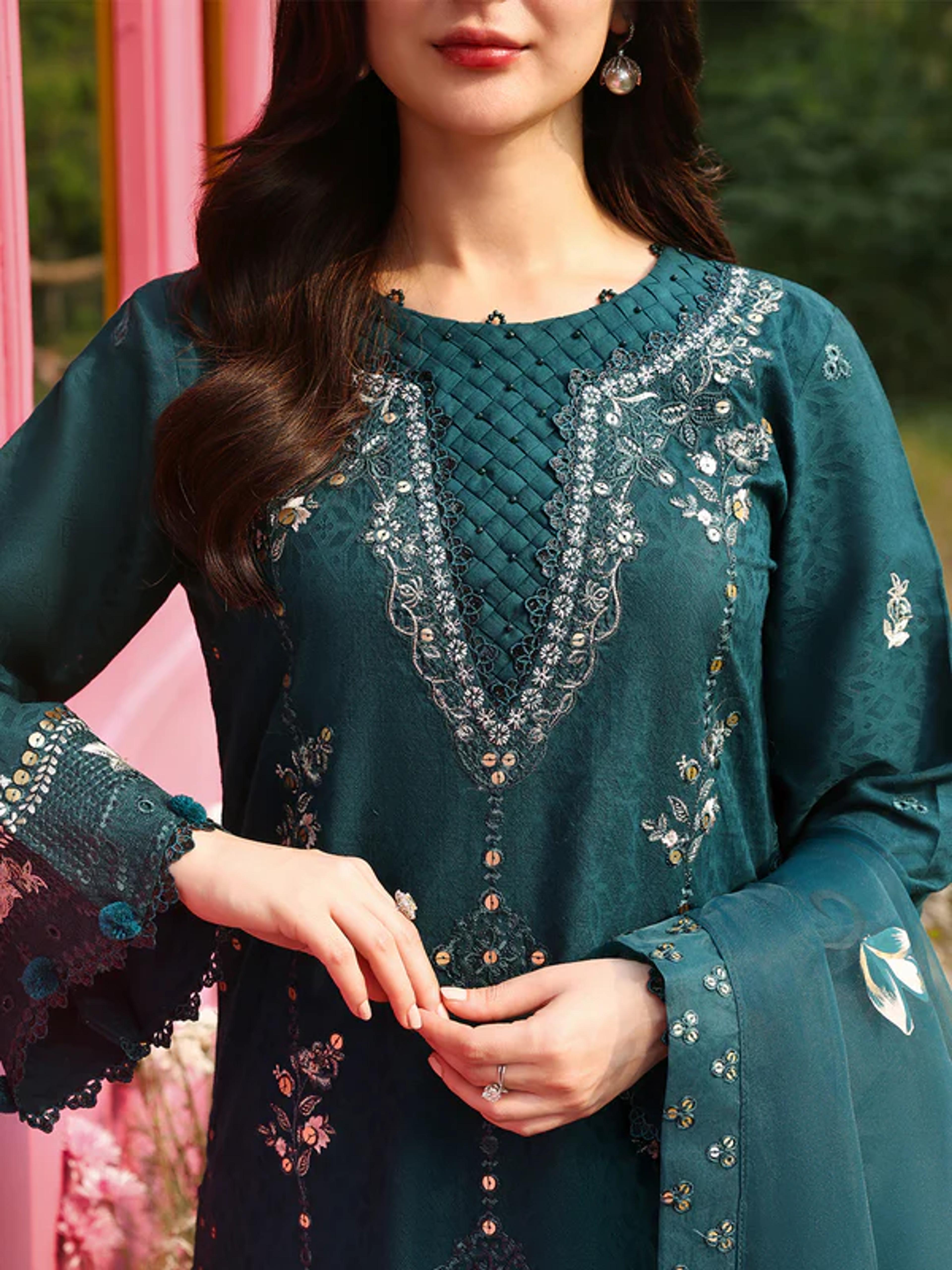 Chikankari Jacquard Suit with Hand-Painted Organza Dupatta - Thumbnail 6