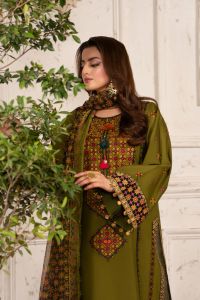 Sindhi Embroidered Shirt & Loose Trouser with Chiffon Dupatta - Thumbnail 3
