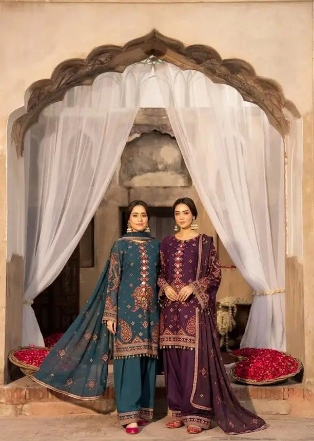 Embroidered Short Shirt & Shalwar - Image 1