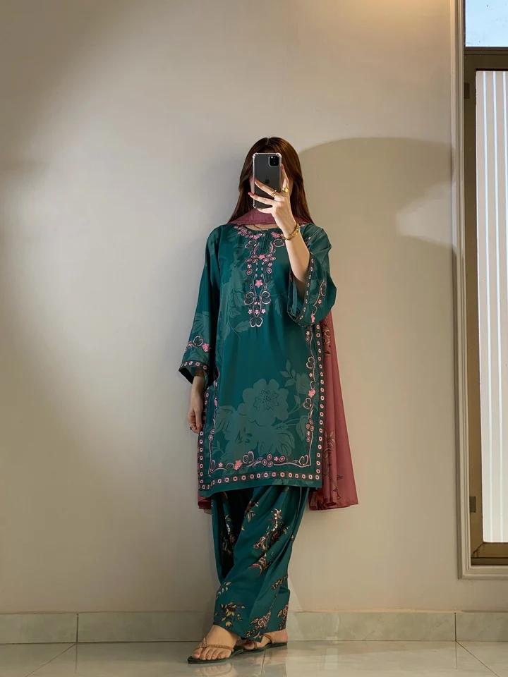 Emerald Bloom Suit with Farshi Shalwar - Image 2