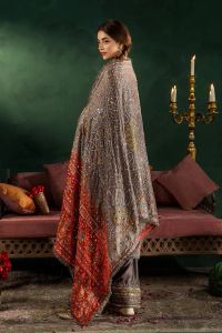 Shimmer Embellished Silk Suit - Thumbnail 11