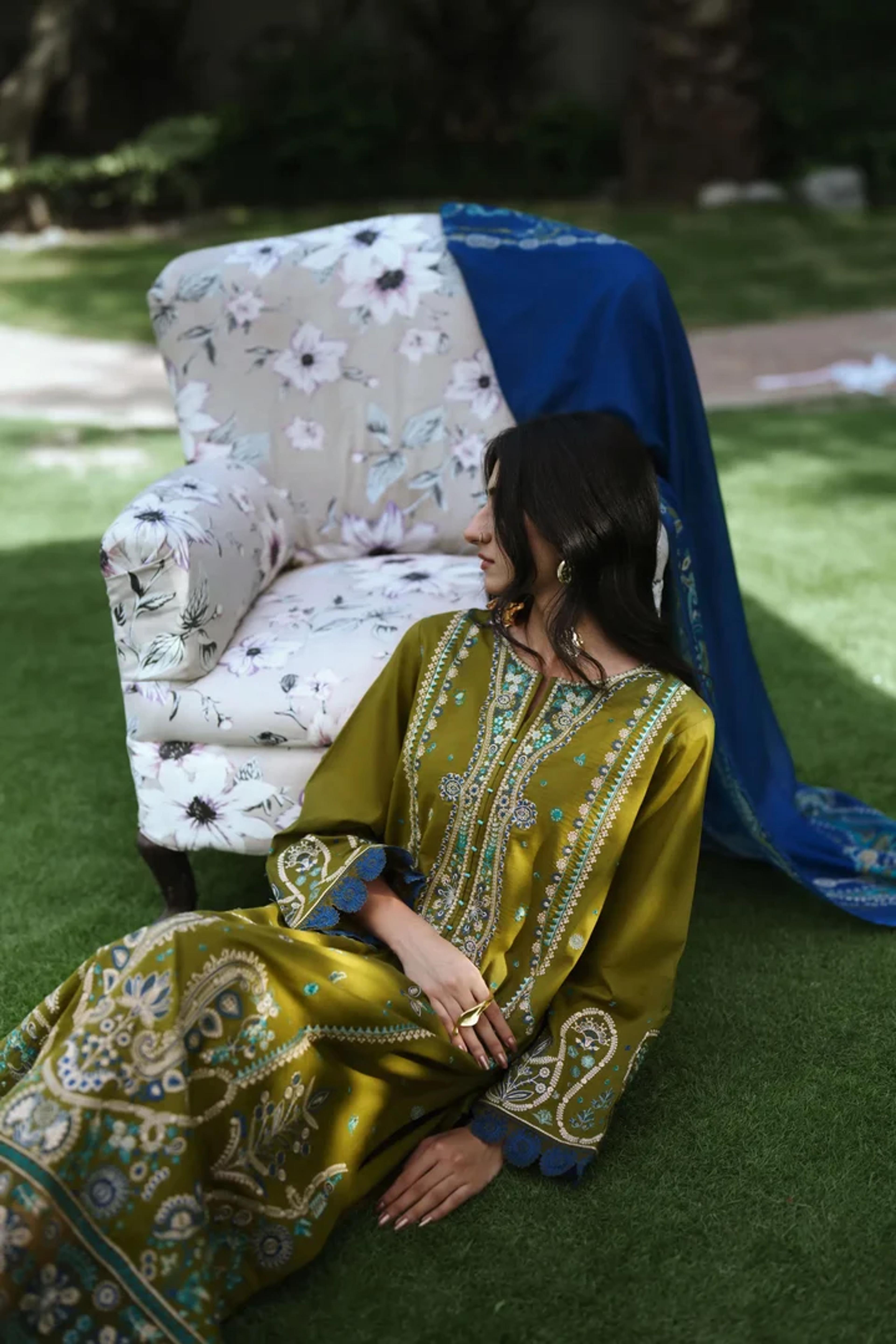 Mustard Meadow Lawn Suit & Azure Dupatta - Thumbnail 3
