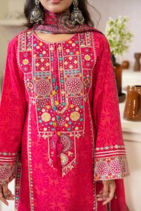 Lawn Embroidered Suit - Thumbnail 3