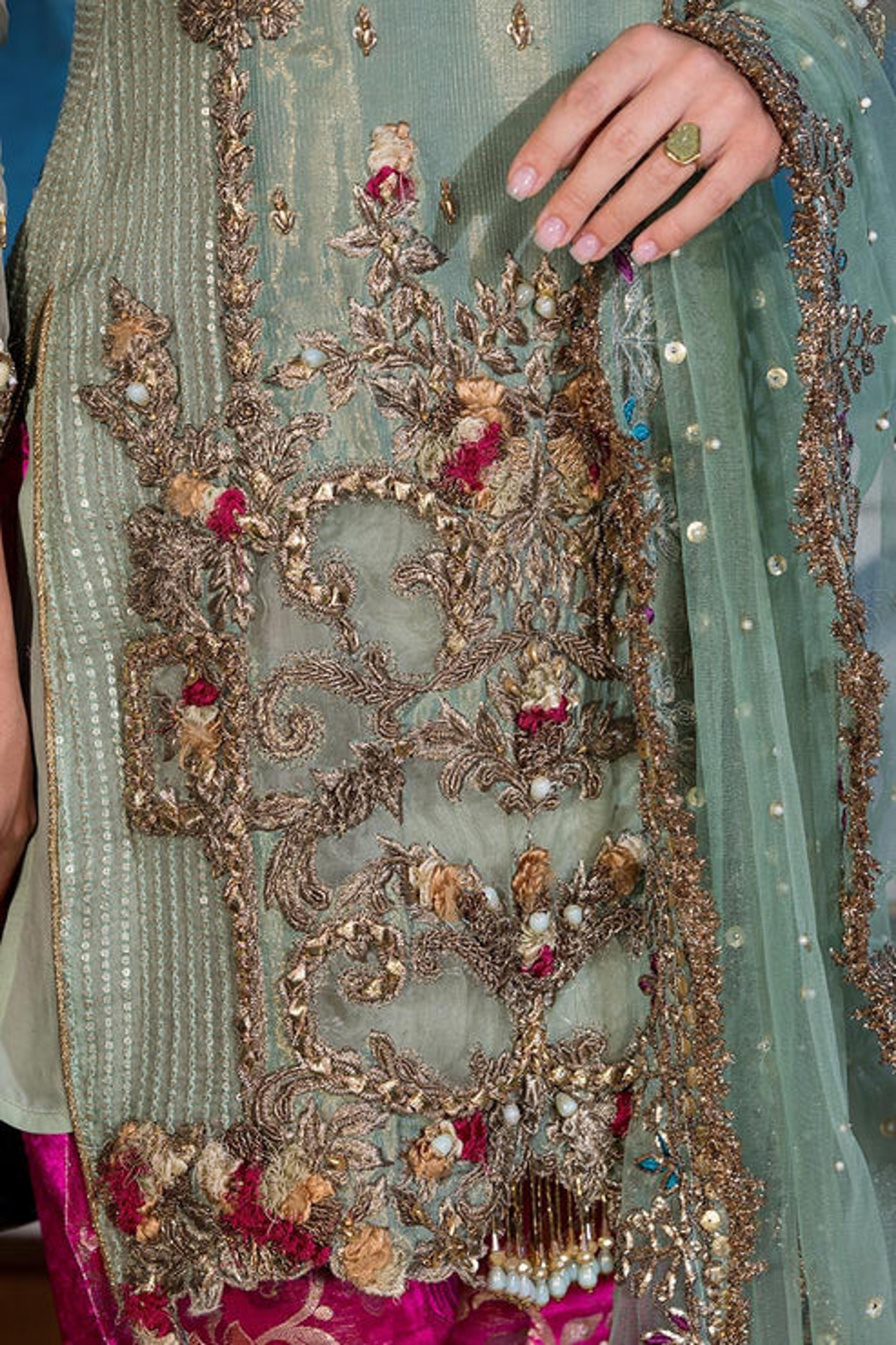 Hand-Embroidered Mesuri Karandi - Thumbnail 8