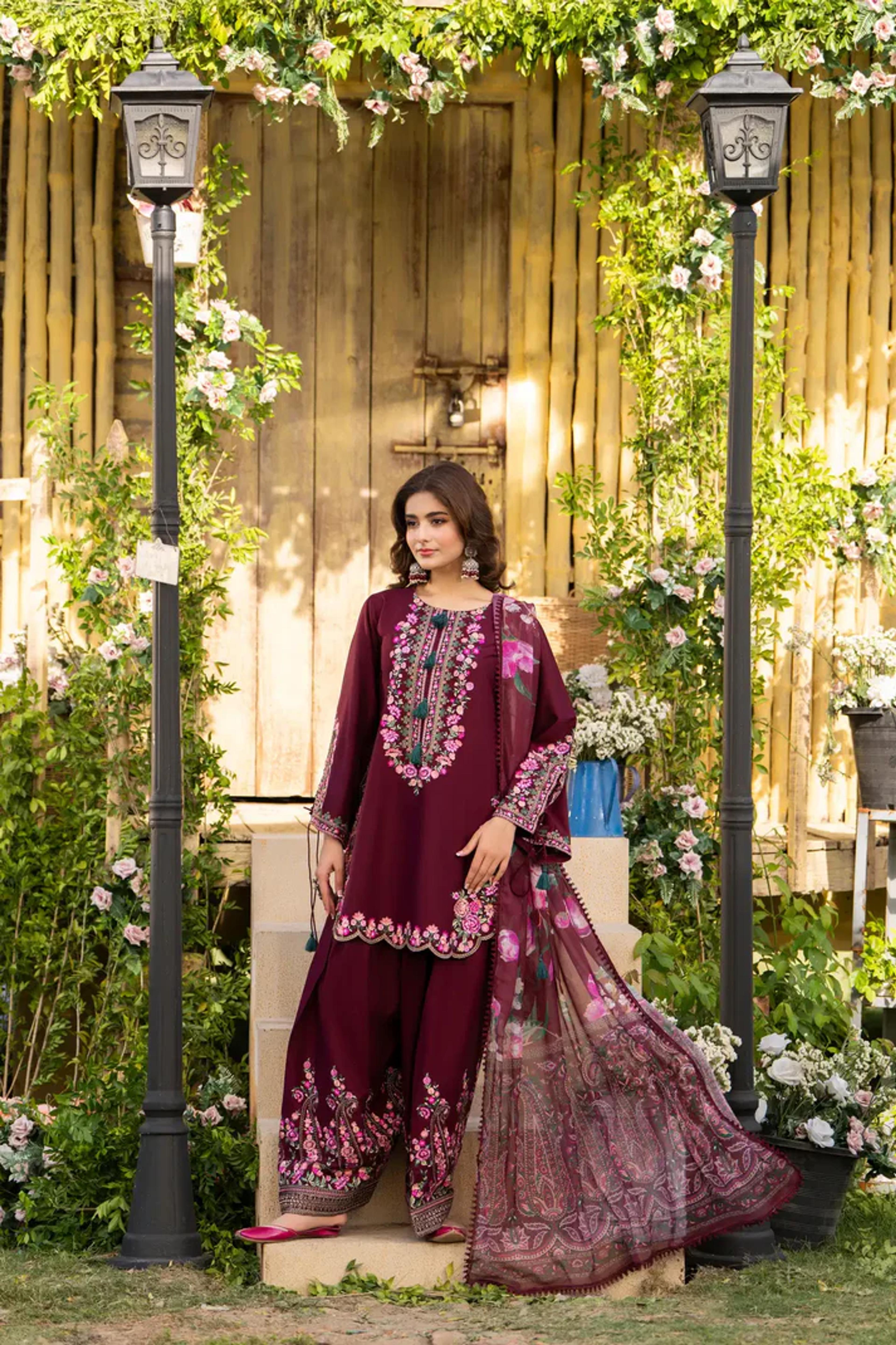 Short Shirt with Dori Tassels & Chiffon Dupatta  - Thumbnail 8