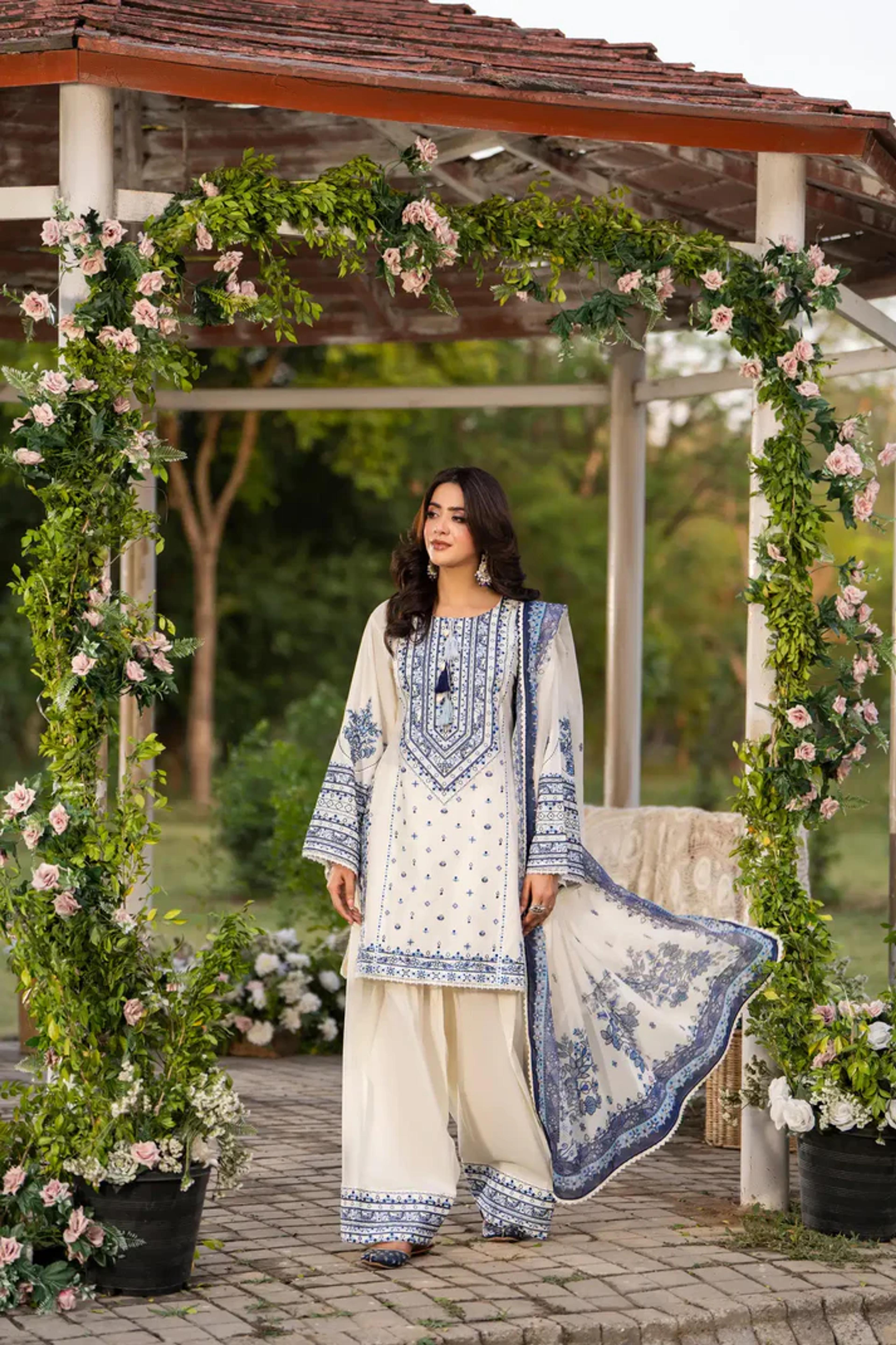 Multi-Thread Embroidered Shirt with Classic Shalwar - Thumbnail 2