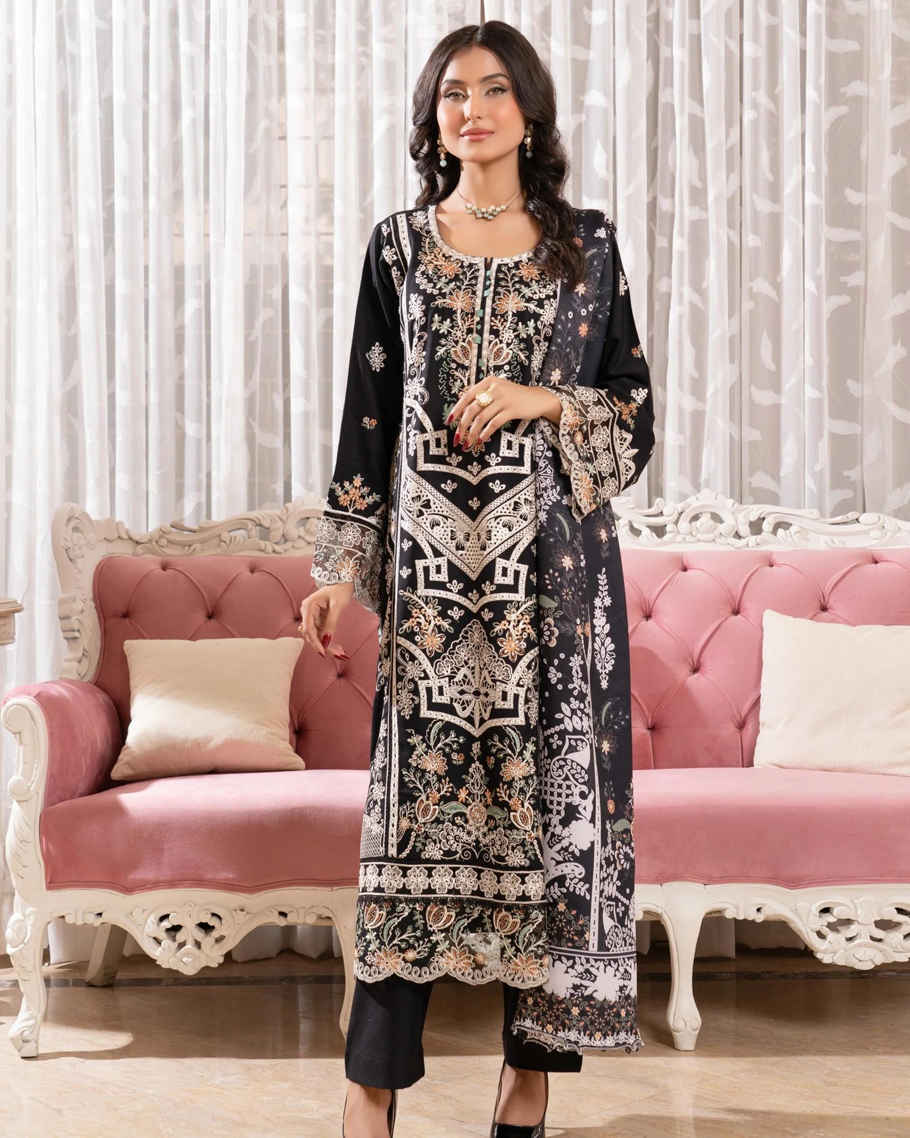 Embroidered Suit with Geometric Front