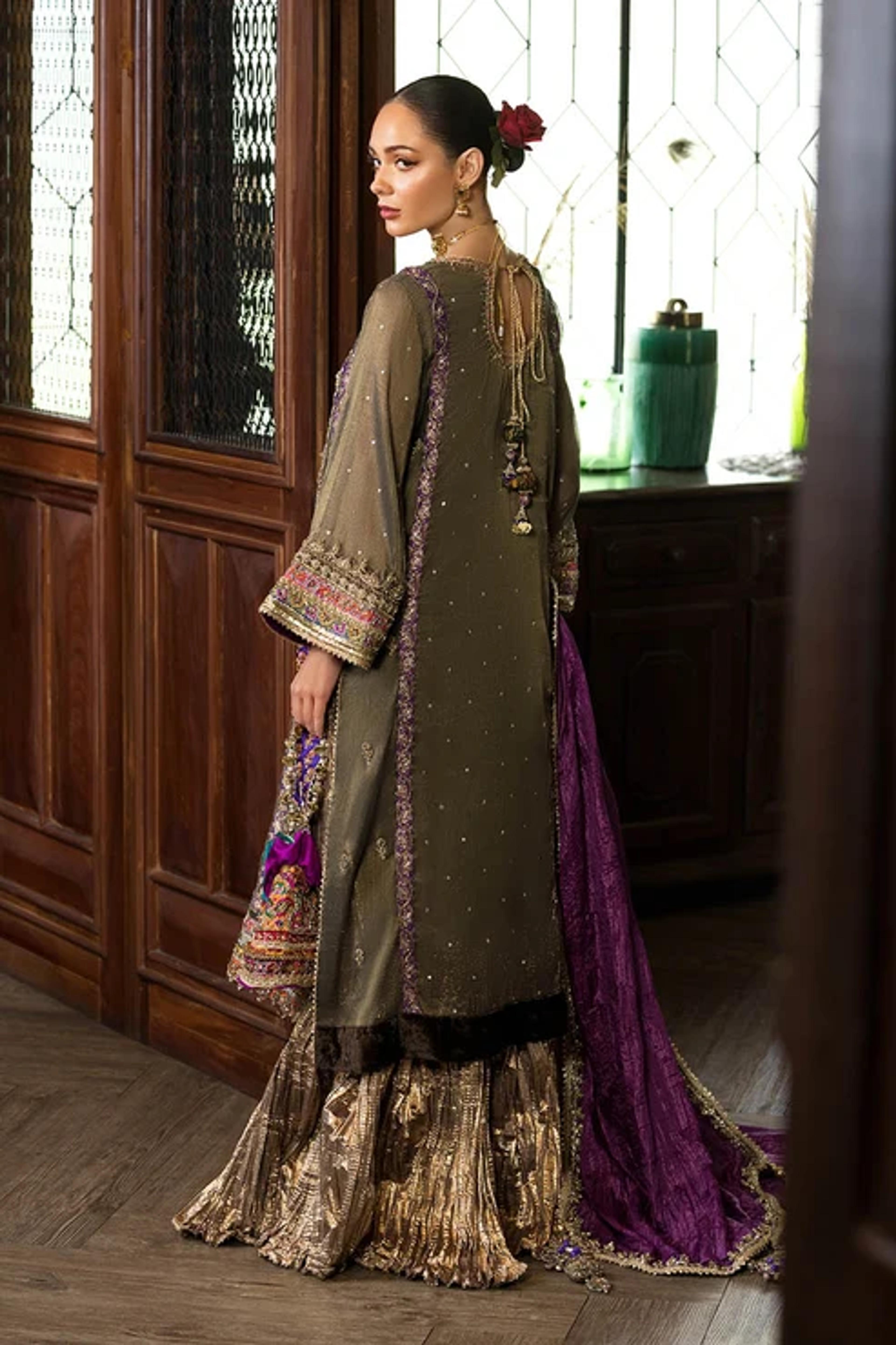 Opulent Aari & Mukesh Embroidered Bridal Suit - Thumbnail 4