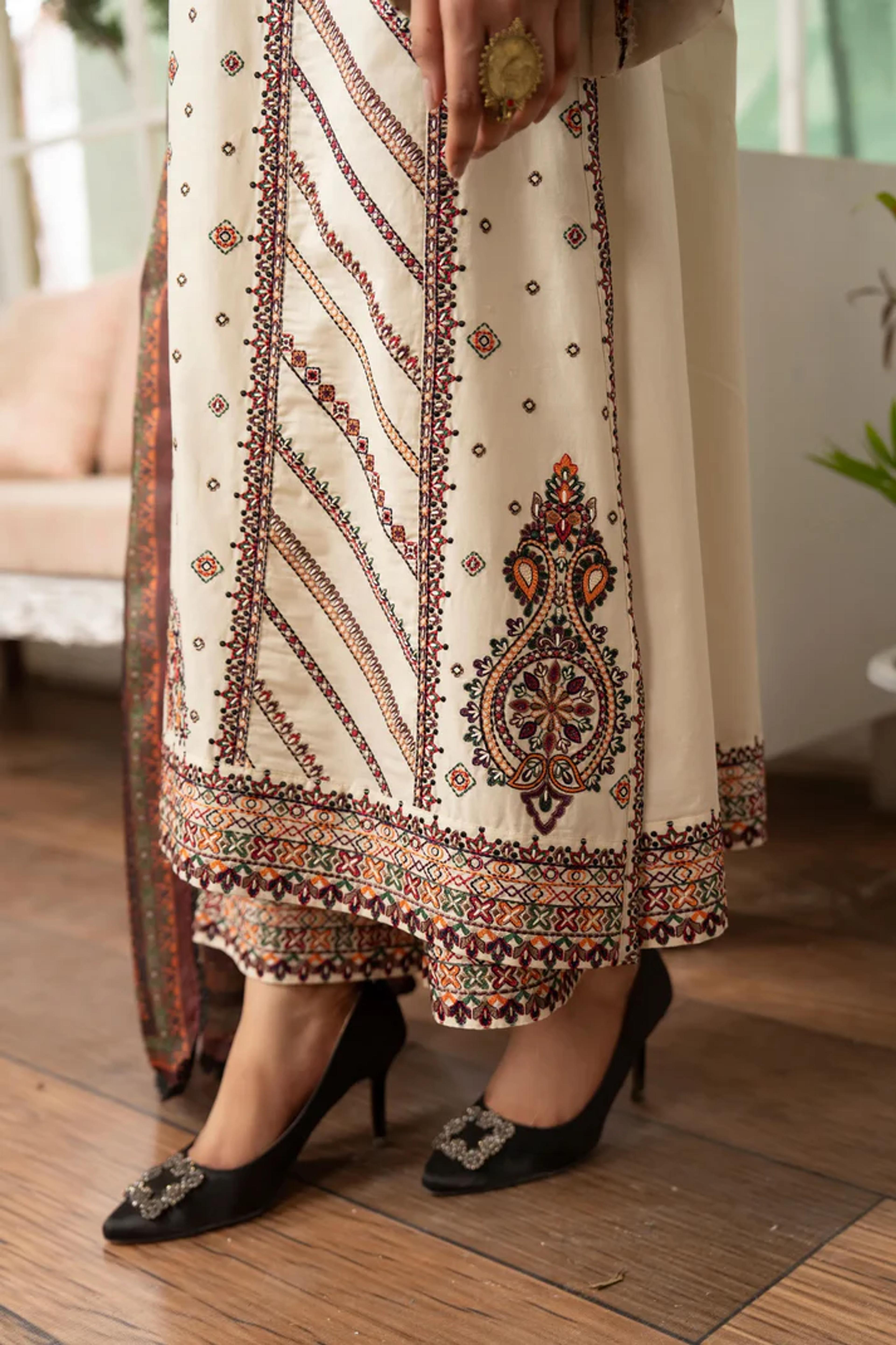 Kashmiri Embroidered Long Shirt with Silk Dupatta - Thumbnail 8