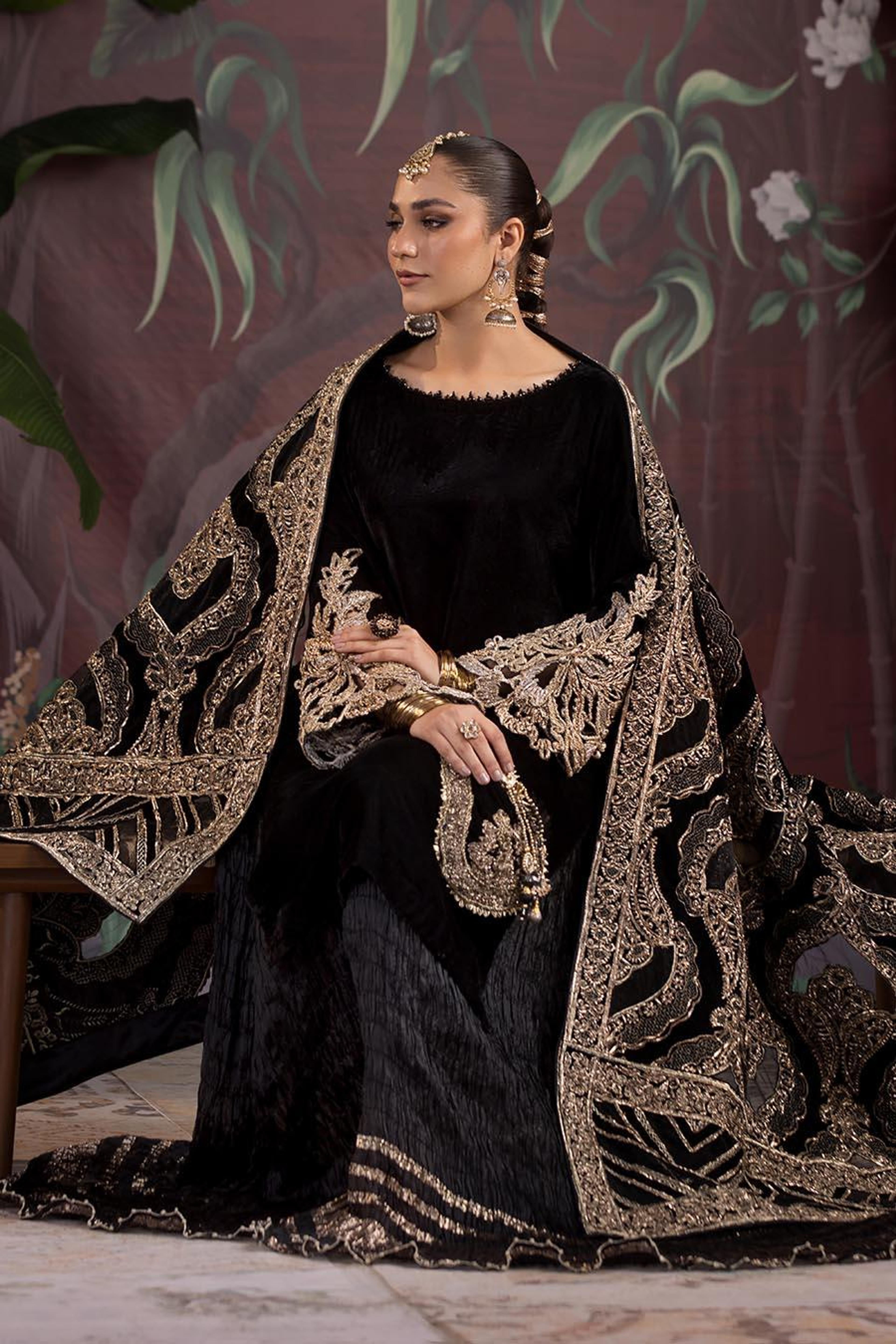 Embroidered Velvet Suit with Net Shawl - Thumbnail 6