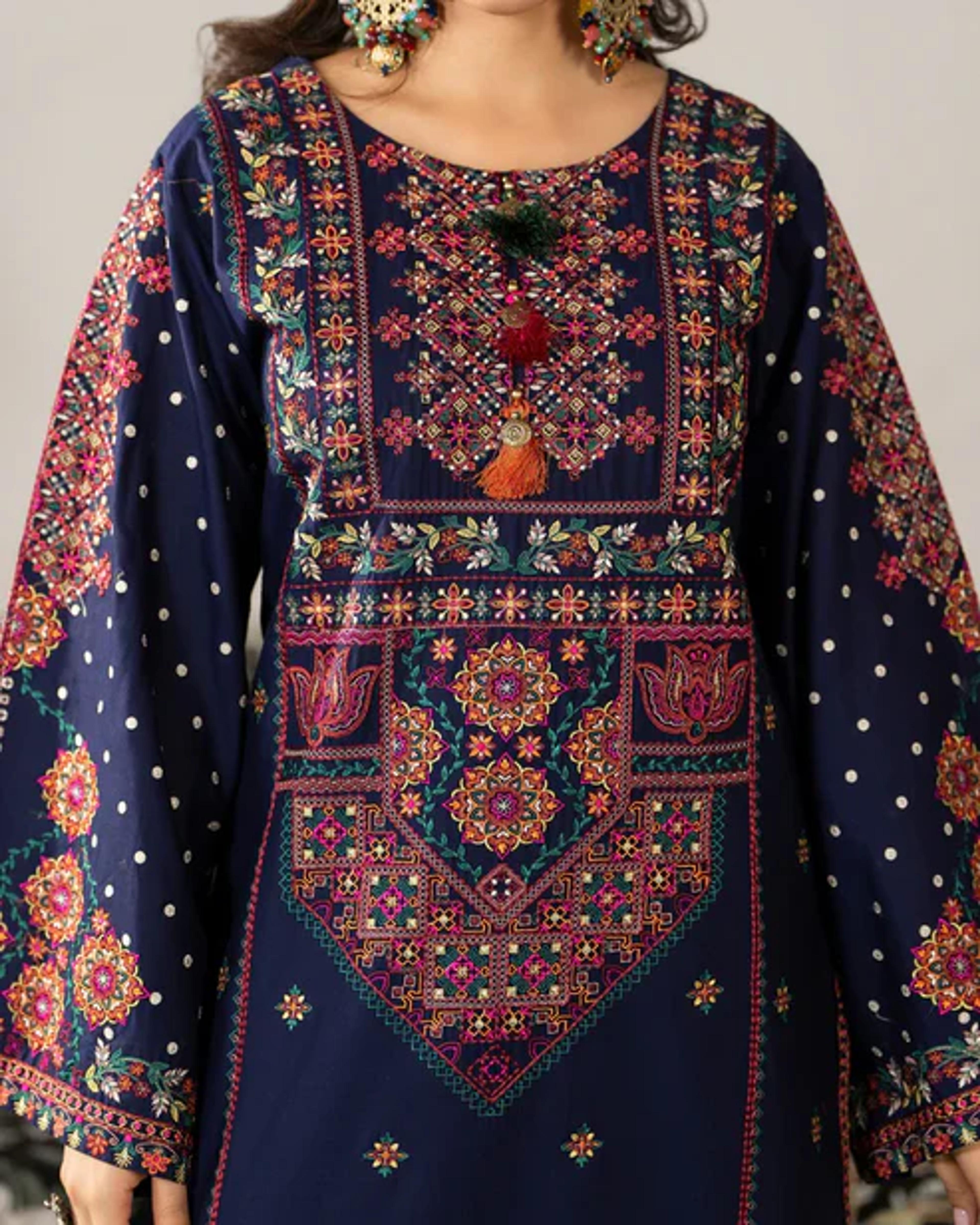 Balochi Embroidered Farshi Suit - Thumbnail 8