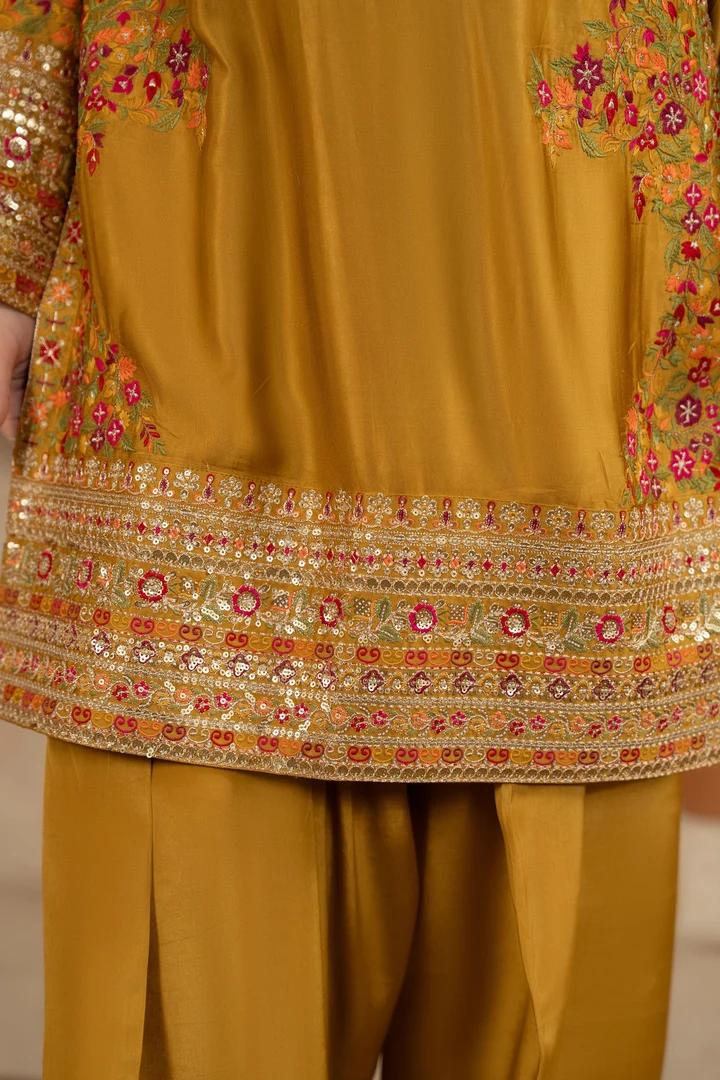 3D Sequin Floral Embroidered Suit - Image 15