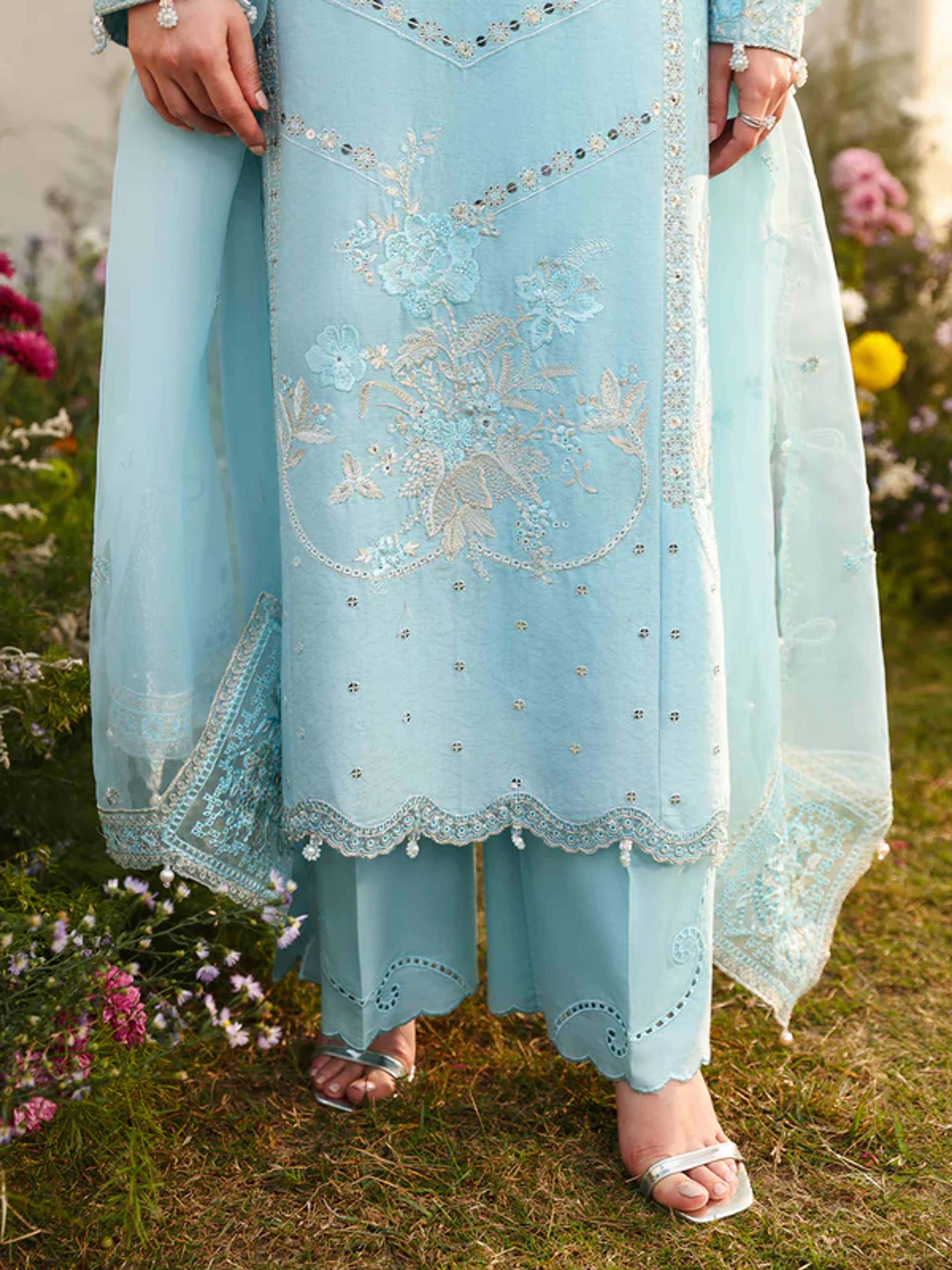 Chikankari Suit&Pearl Embellished Organza Dupatta - Thumbnail 3