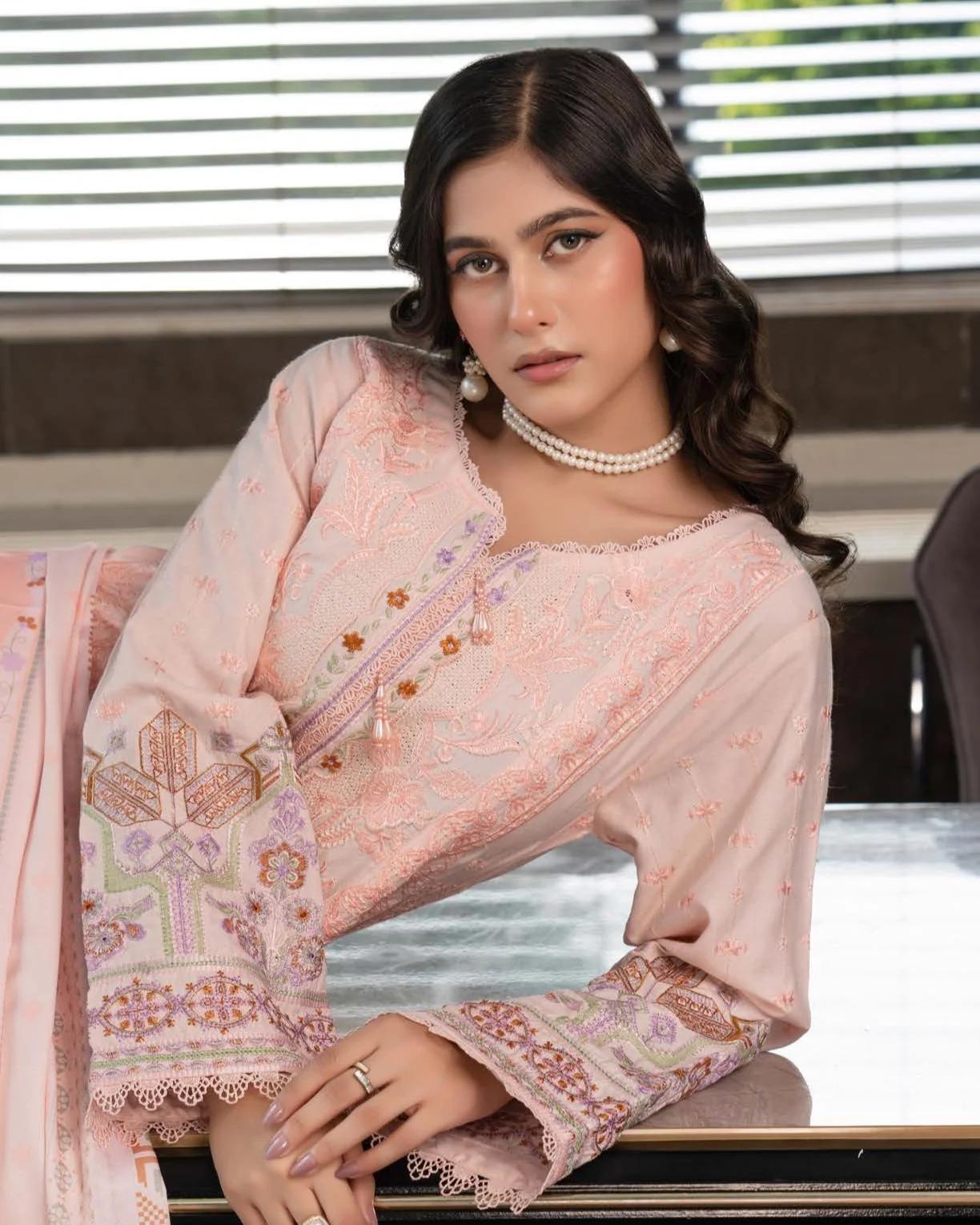 Embroidered Suit with Geometric Hem - Image 5