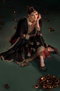 Hand-Embroidered Chiffon & Silk  - Thumbnail 13