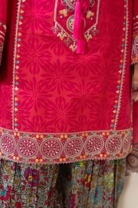 Lawn Embroidered Suit - Thumbnail 4