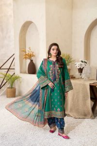 Kashmiri Embroidery & Mirror Work Festive Suit - Thumbnail 9