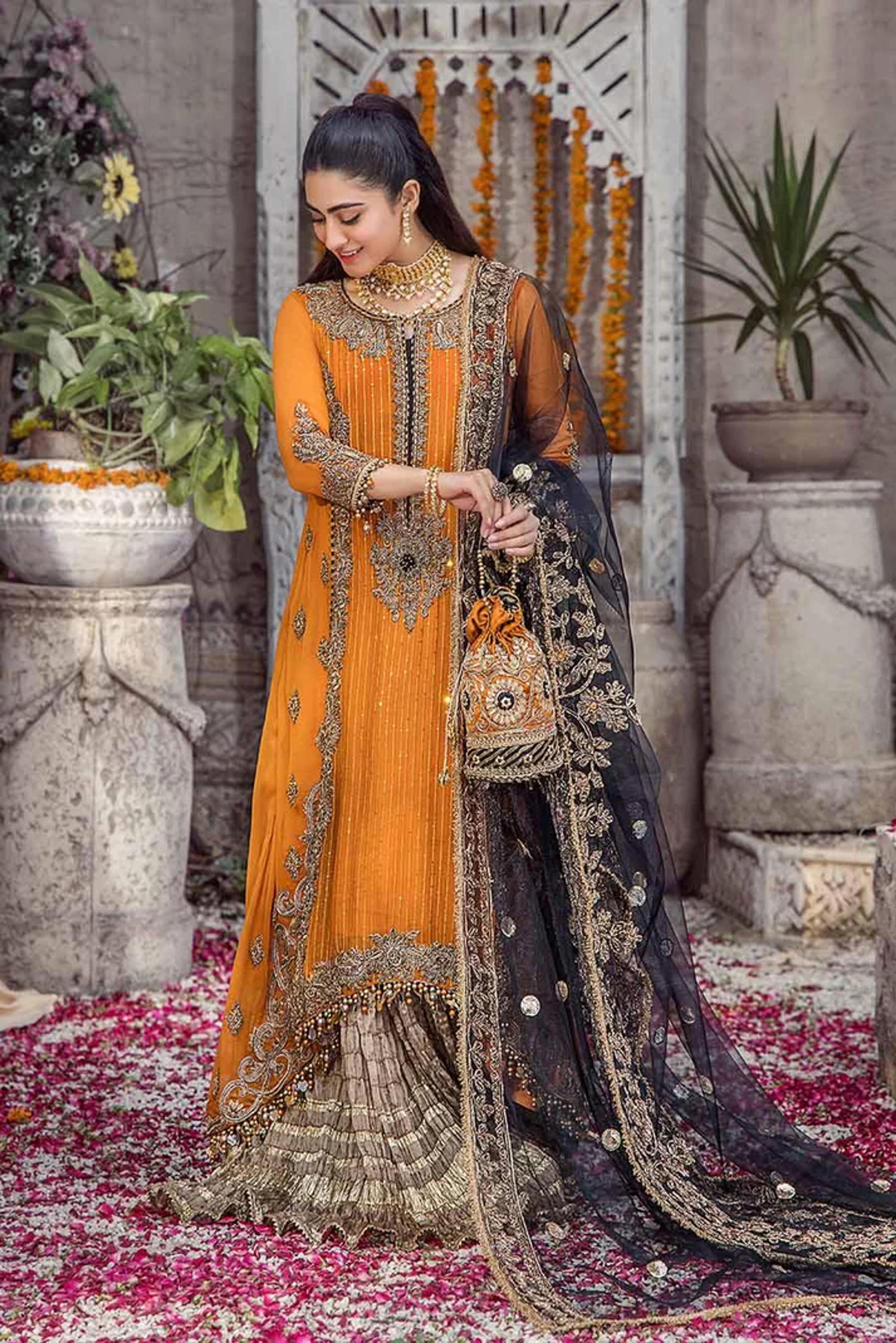 Needlecraft Chiffon Suit with Crushed Sharara - Thumbnail 15