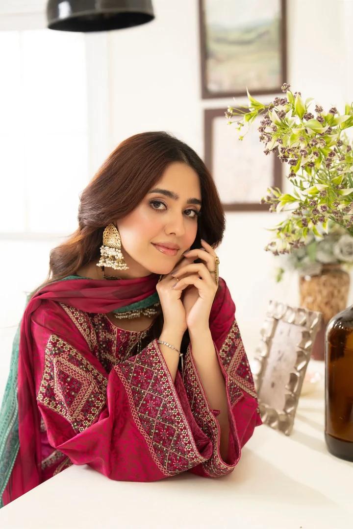 Magenta Lawn Suit with Flowing Farshi Shalwar - Image 2