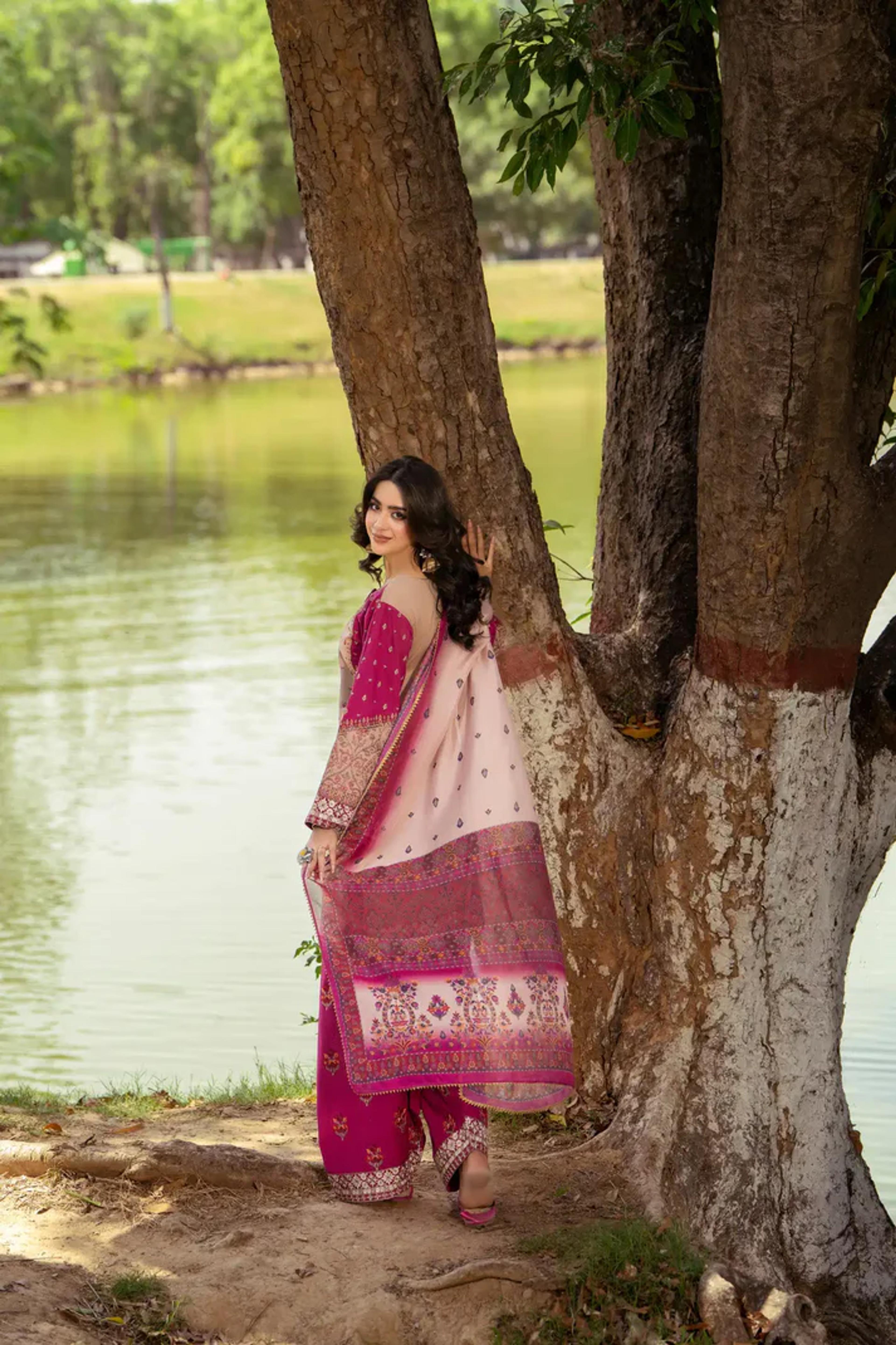 Traditional Ethnic Set with Apple Silk & Farshi Shalwar - Thumbnail 3