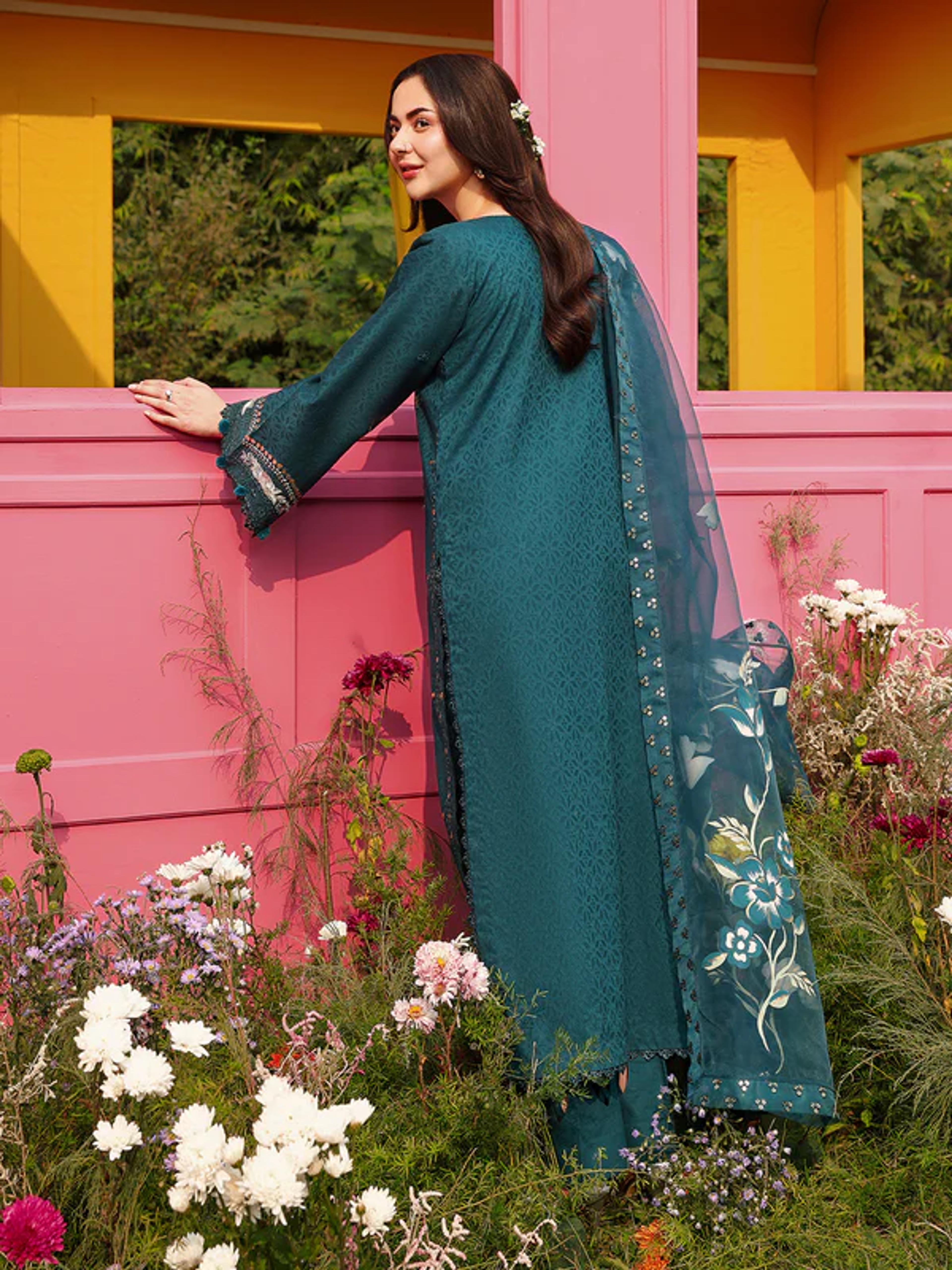 Chikankari Jacquard Suit with Hand-Painted Organza Dupatta - Thumbnail 3